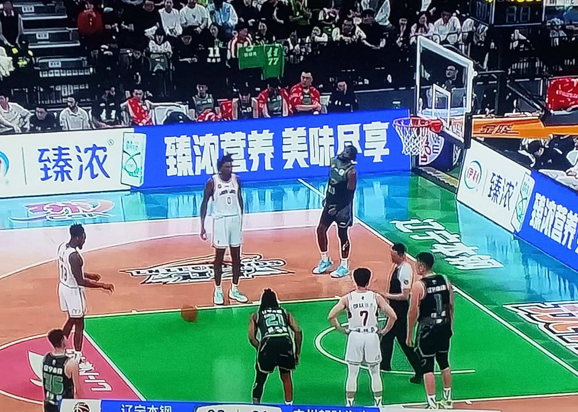 比赛中的进攻端表现引发热议